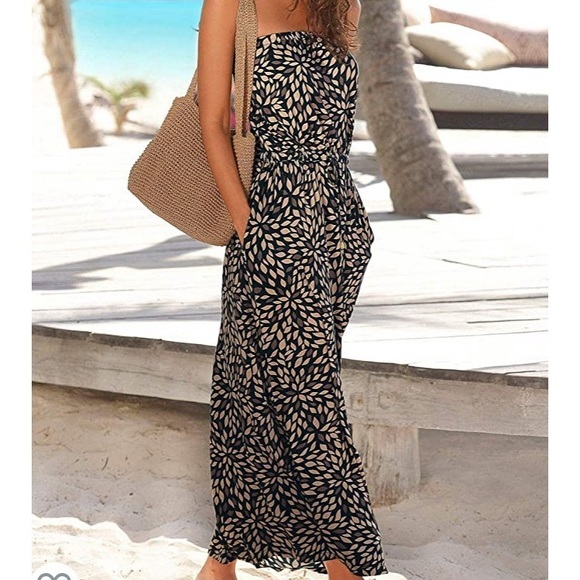 Dresses & Skirts - HOSTPICK! Brand new Leaf print maxi dress